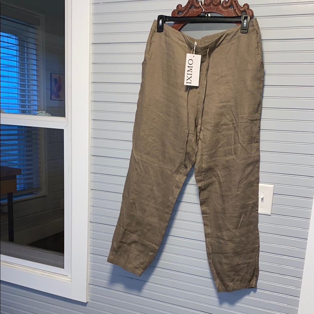 Women’s Tan Pants